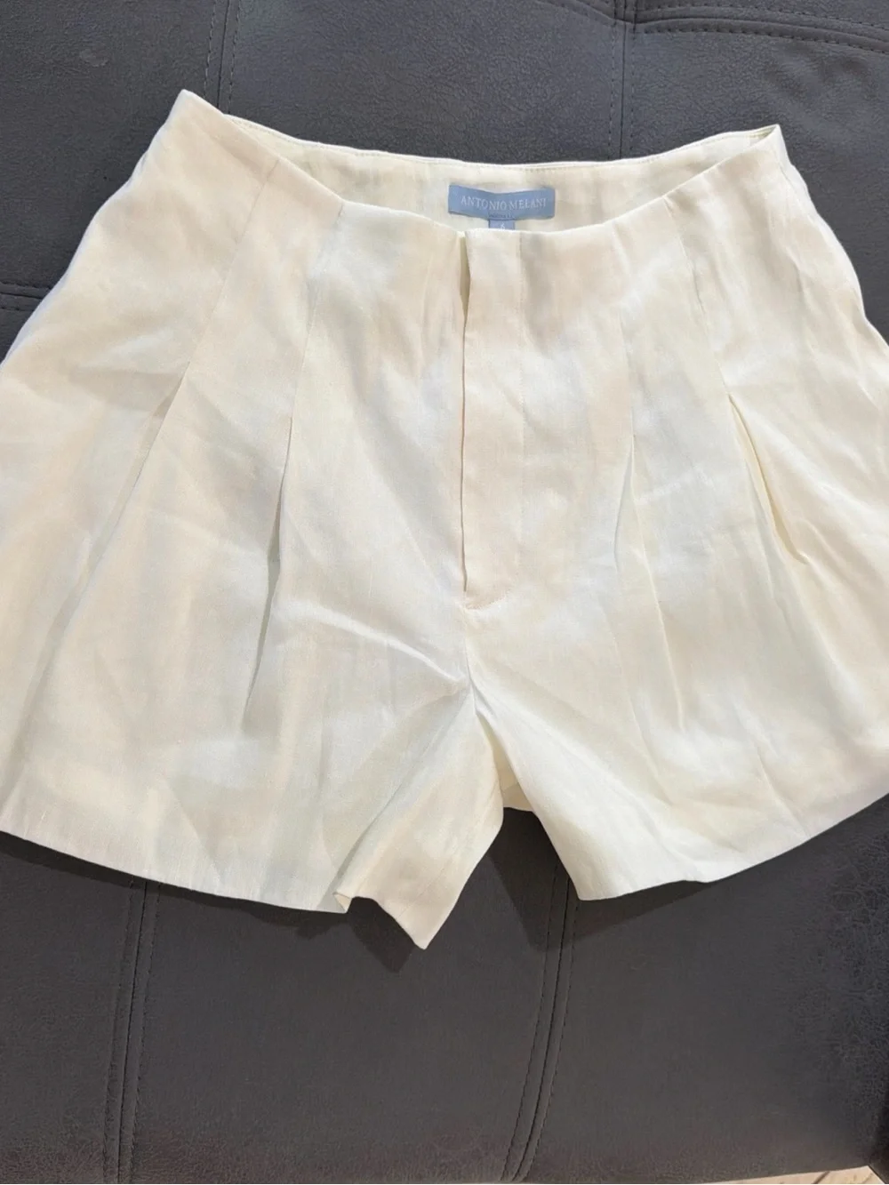ANTONIO MELANI Cream High-Waist Pleated Shorts